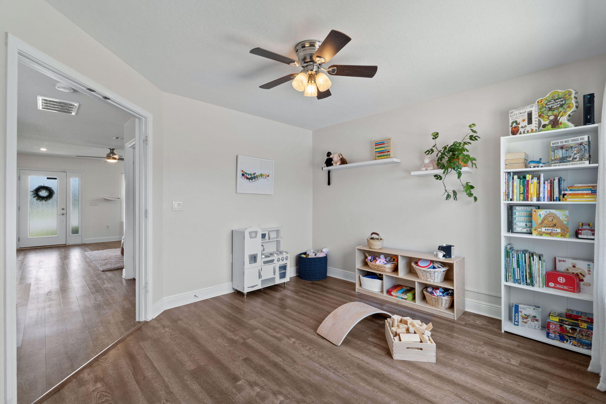 CREETWOOD VILLAGE - Residential