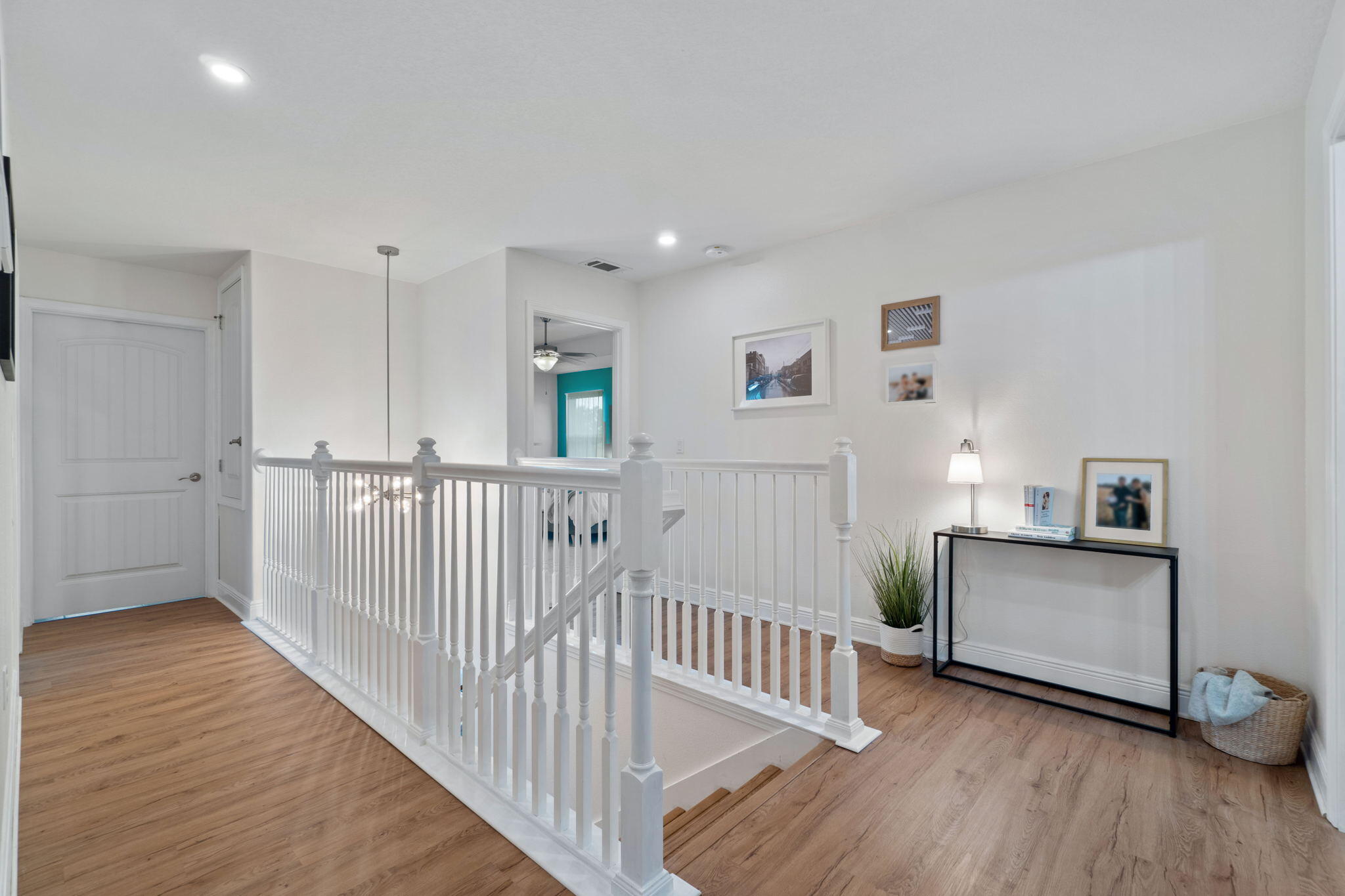 CREETWOOD VILLAGE - Residential