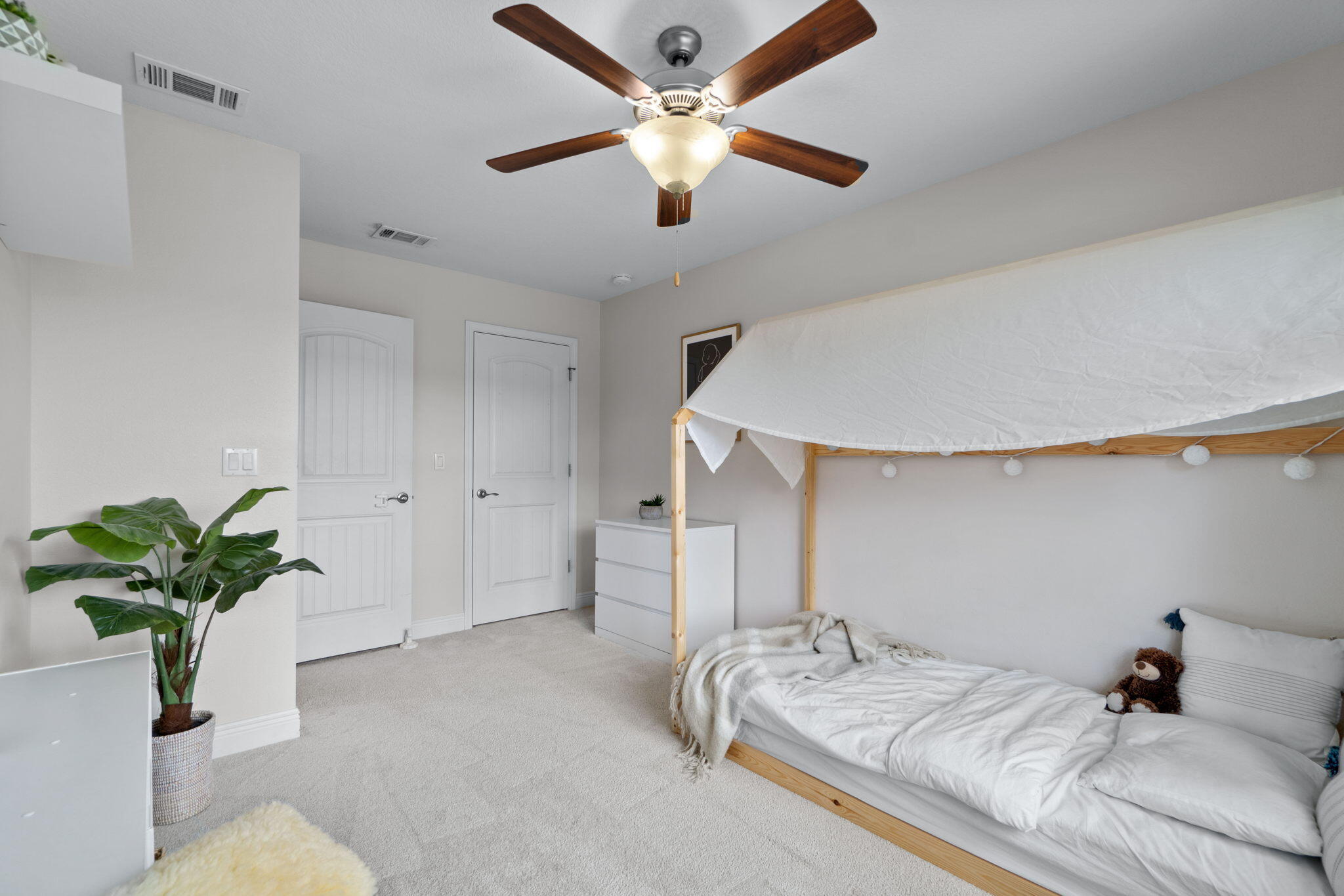 CREETWOOD VILLAGE - Residential