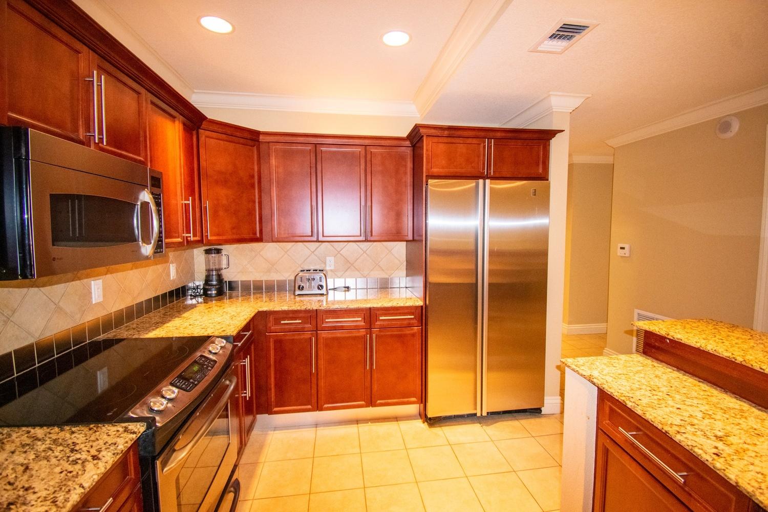 EMERALD GRANDE - Residential