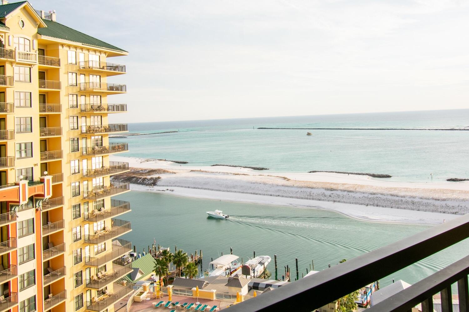 EMERALD GRANDE - Residential