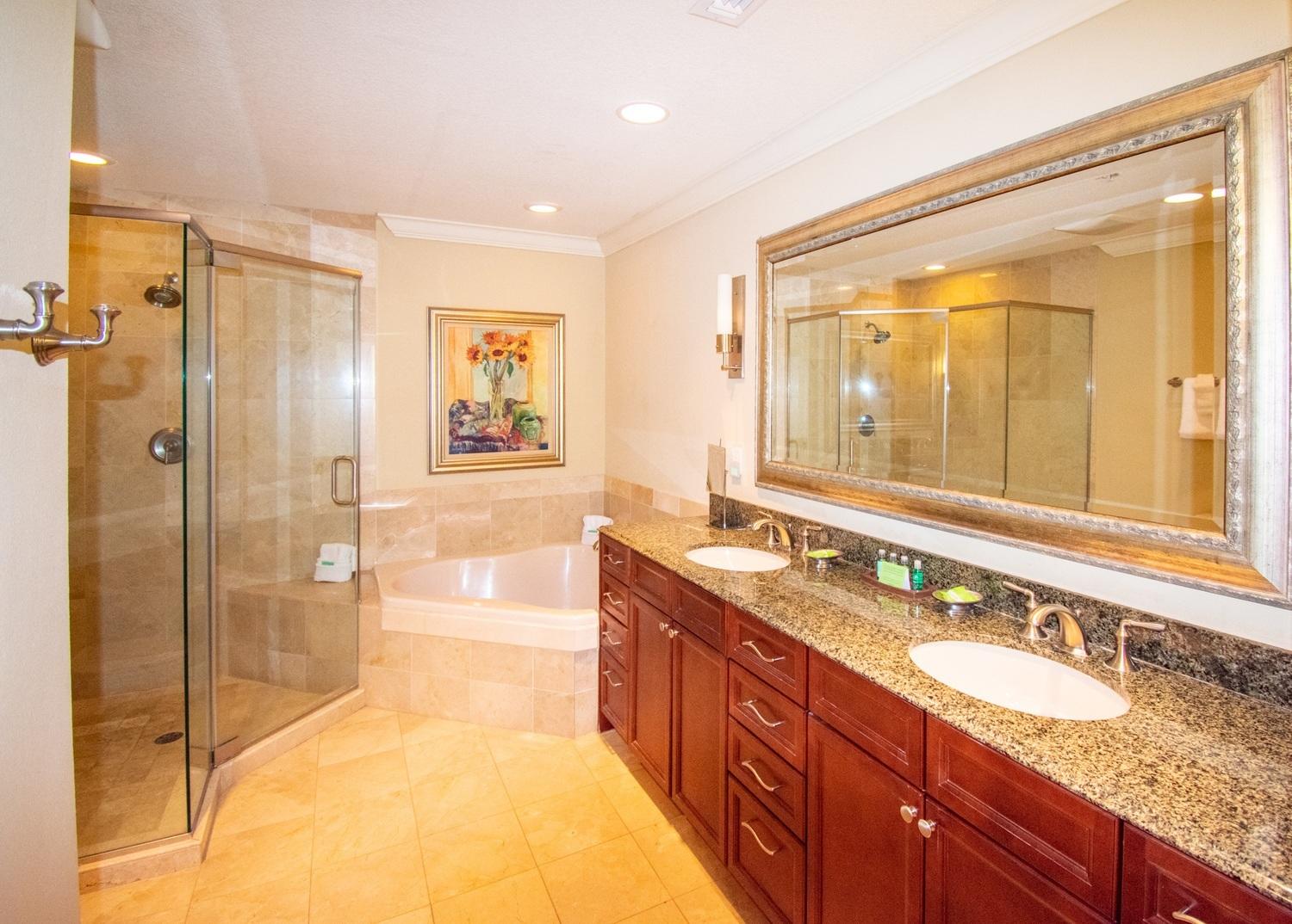 EMERALD GRANDE - Residential