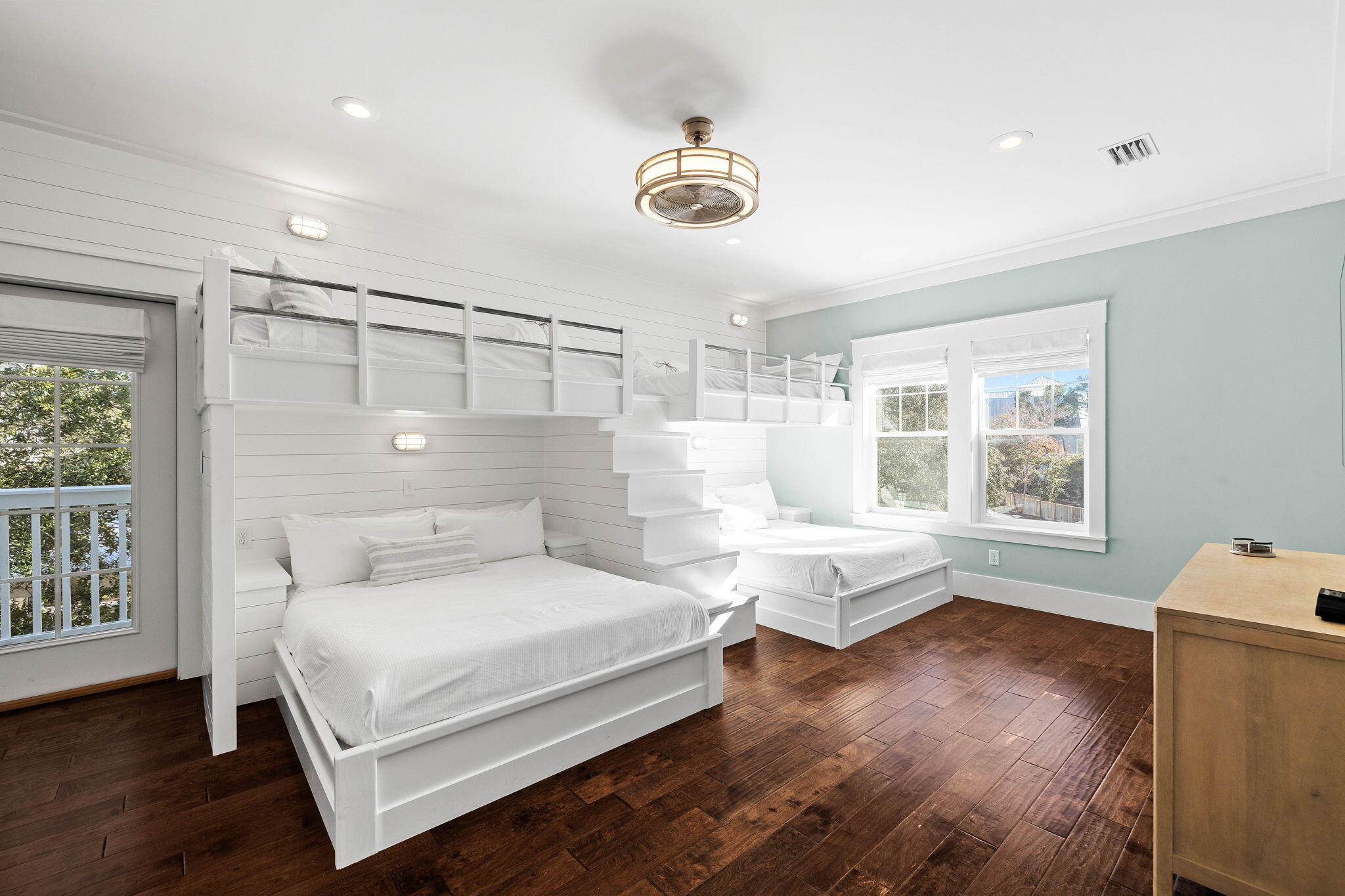 WHITES GULFVIEW ESTATES - Residential