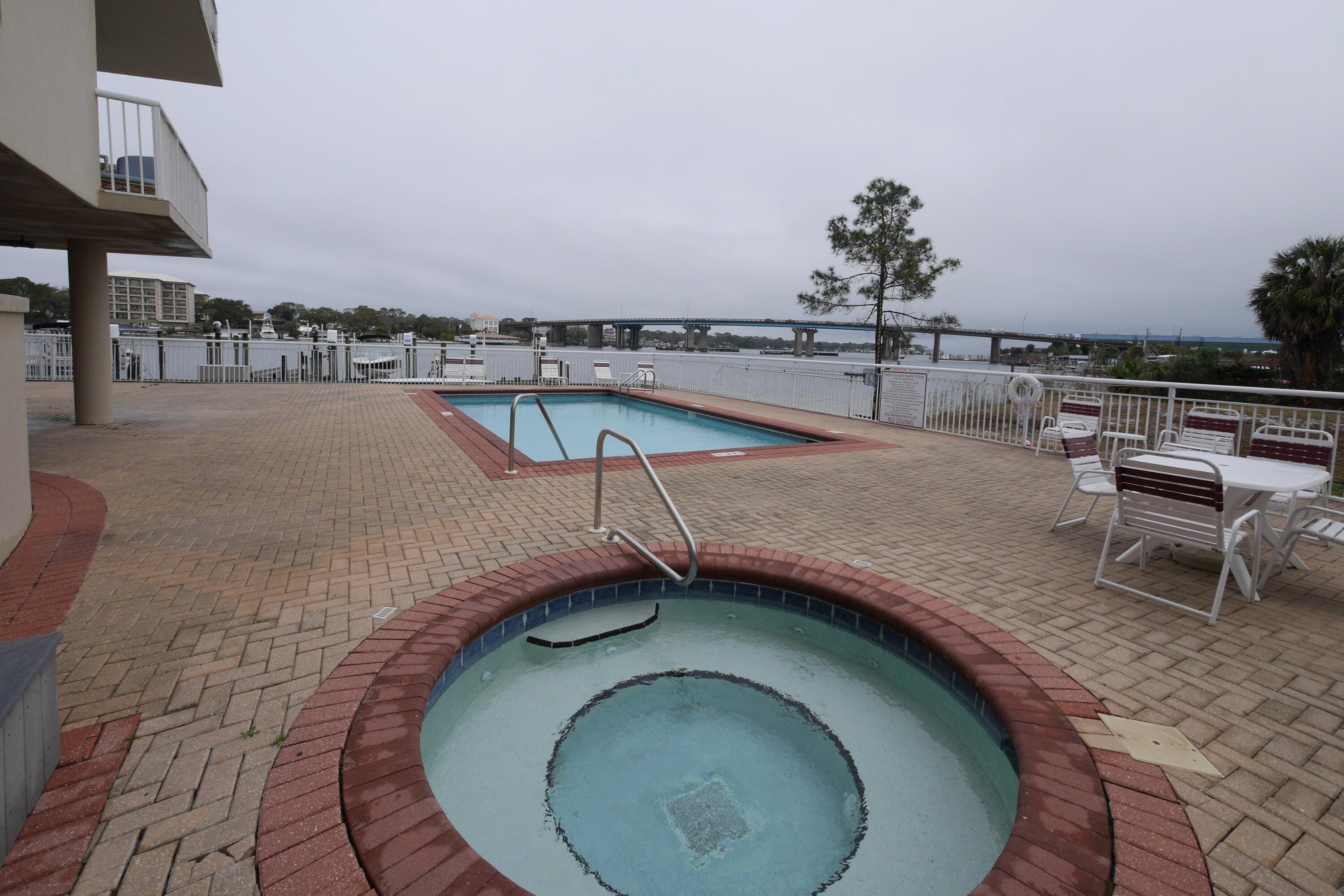 PALM COURT YACHT CLUB - Residential