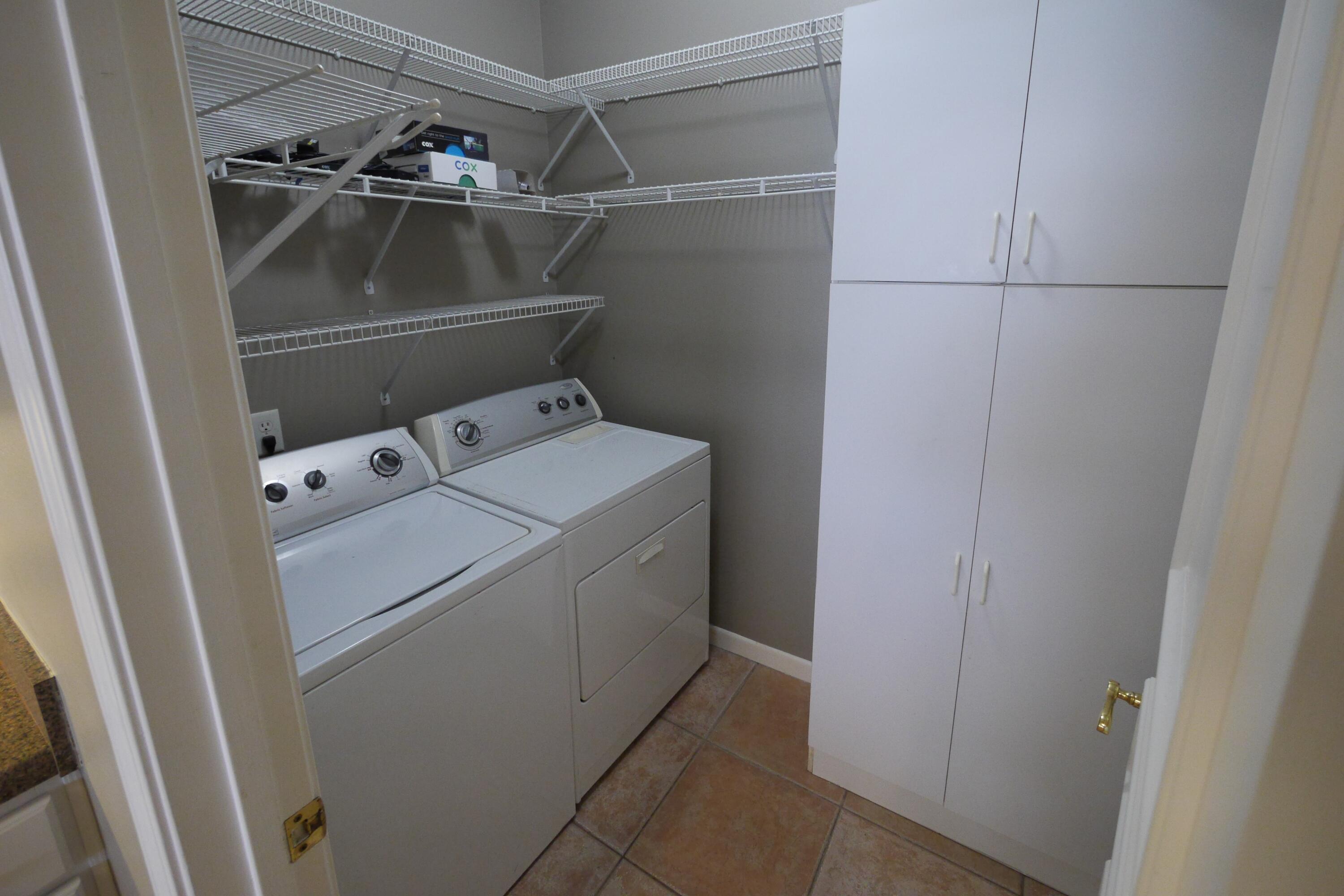 PALM COURT YACHT CLUB - Residential