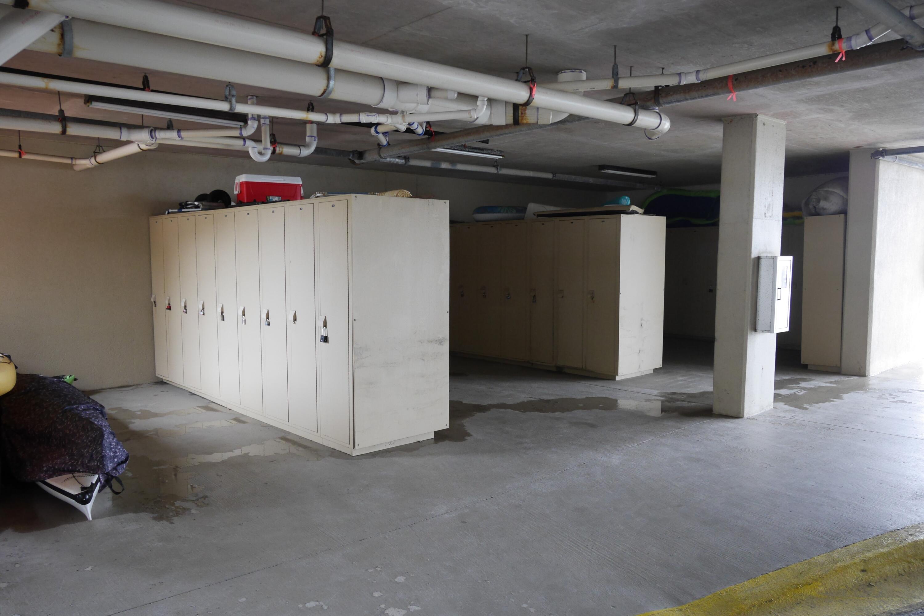 PALM COURT YACHT CLUB - Residential