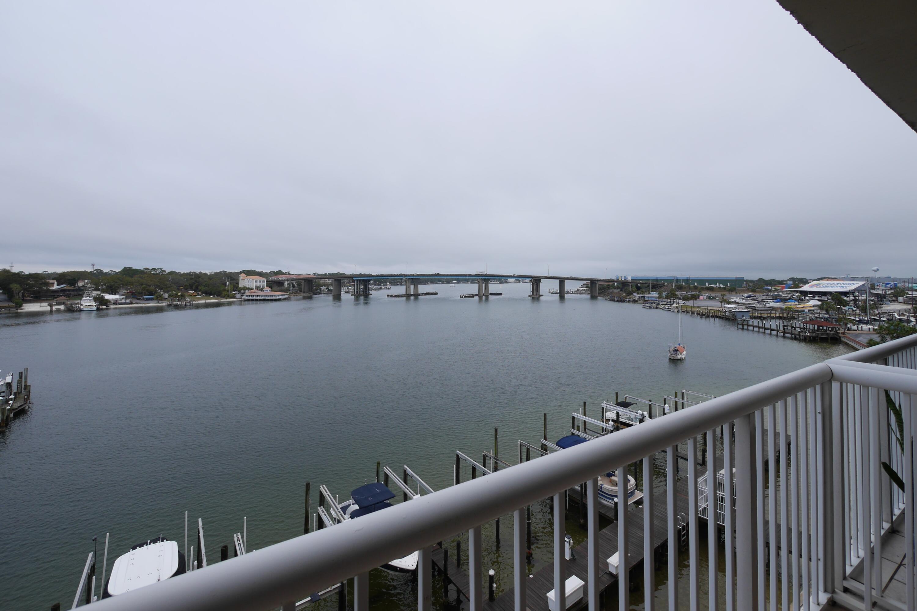 PALM COURT YACHT CLUB - Residential