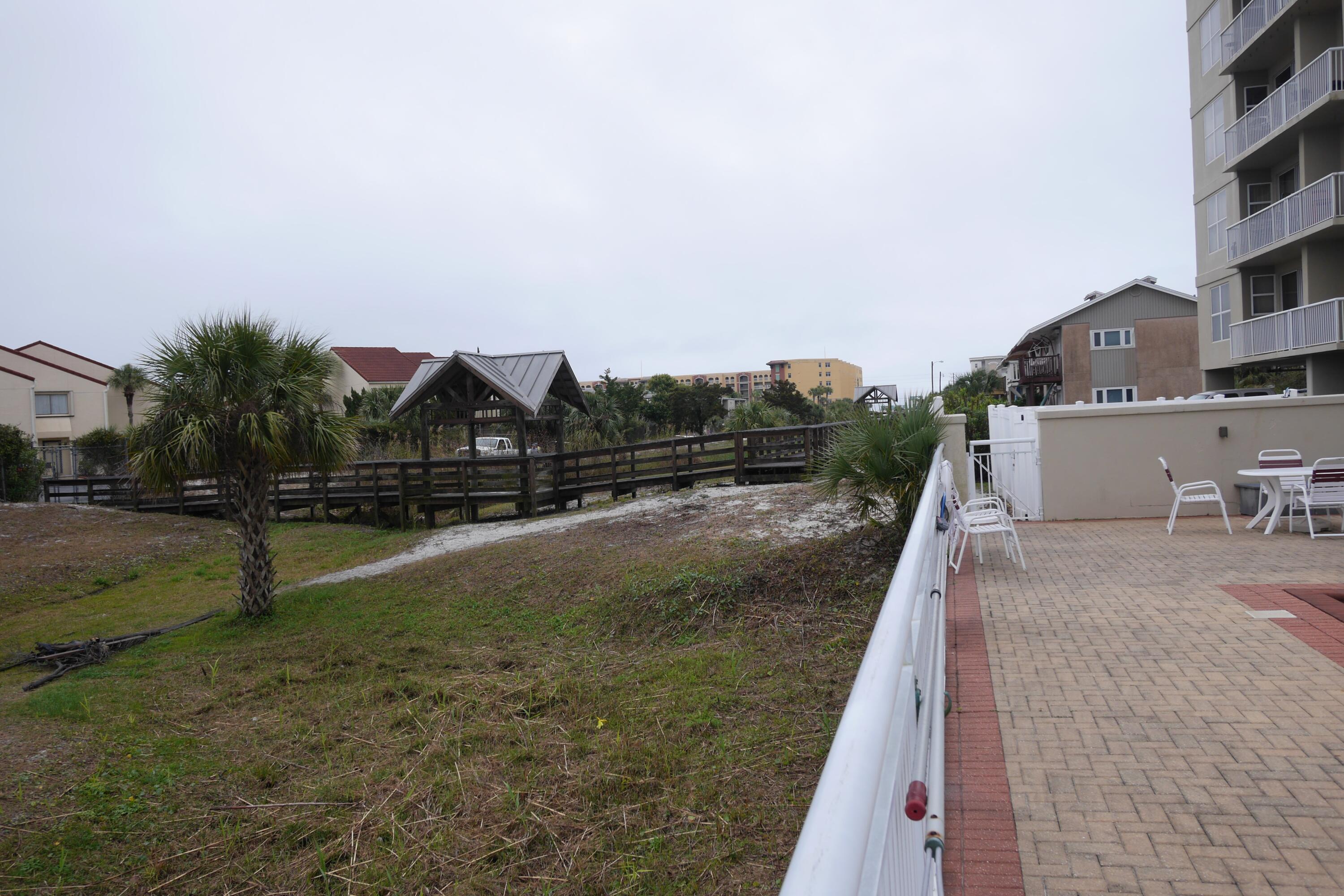 PALM COURT YACHT CLUB - Residential