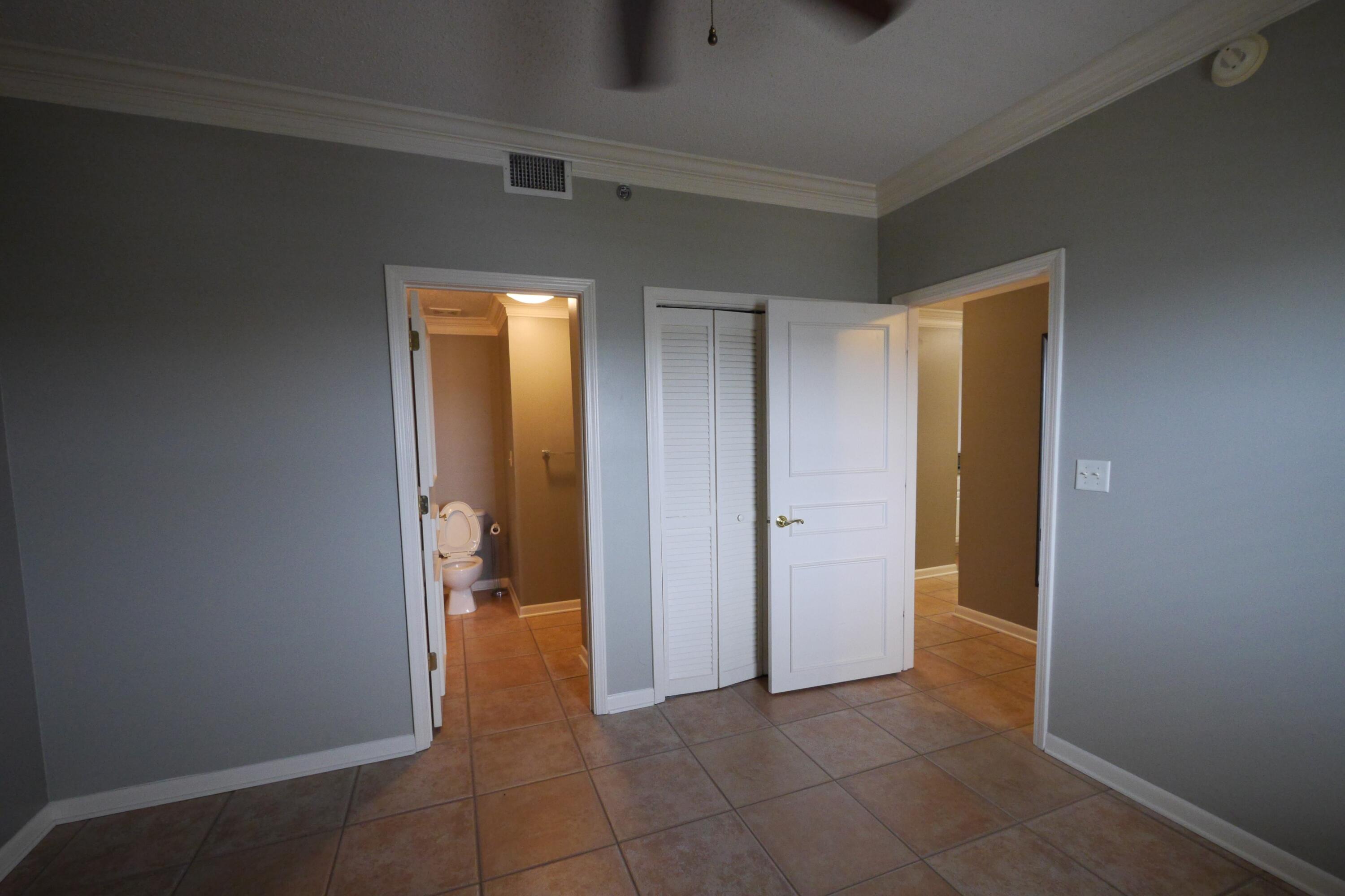 PALM COURT YACHT CLUB - Residential