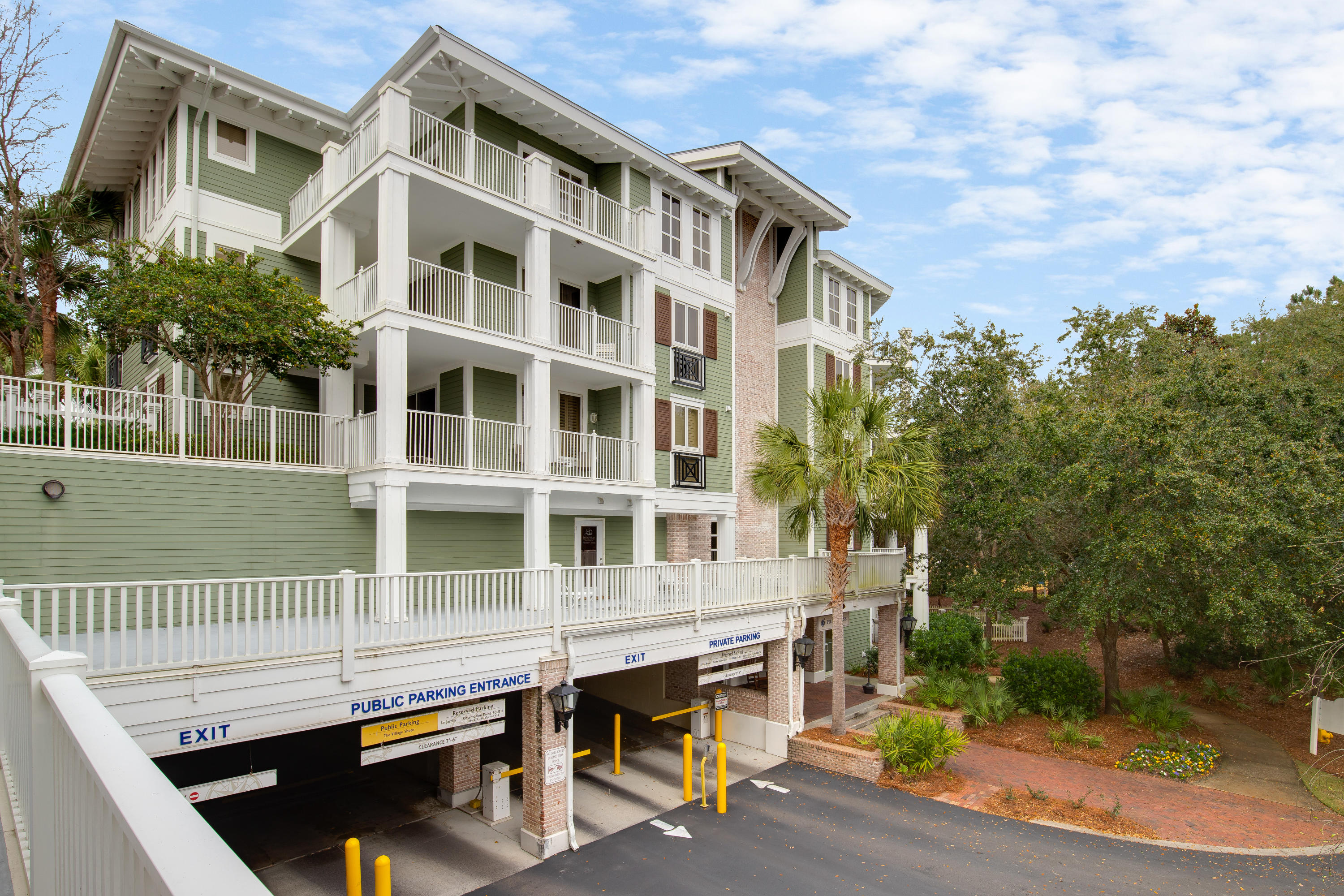 Pilot House - Residential