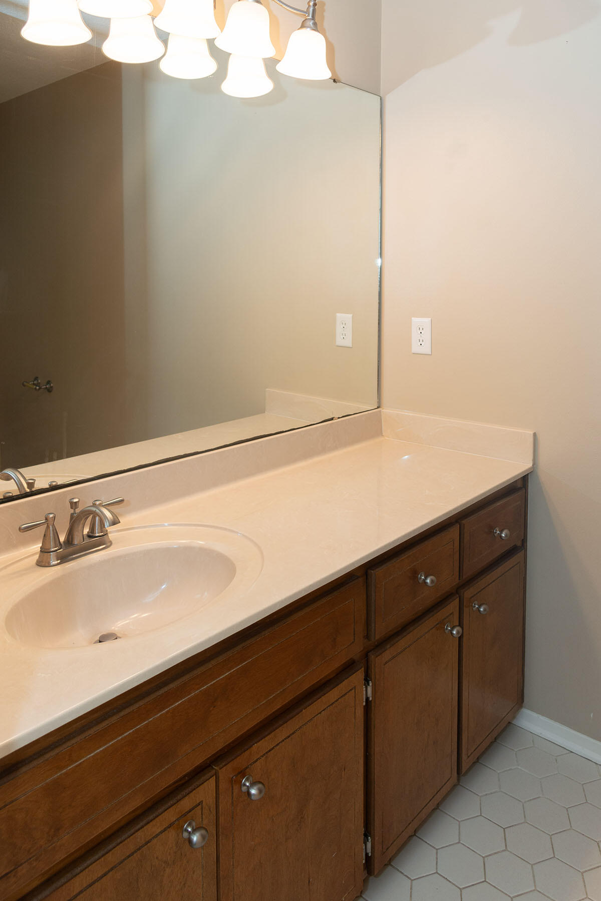 OVERBROOK 2ND ADDN - Residential Lease