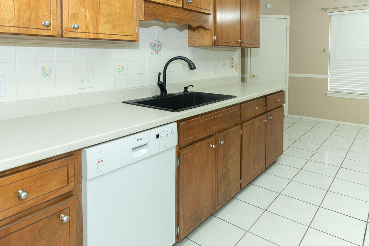 OVERBROOK 2ND ADDN - Residential Lease