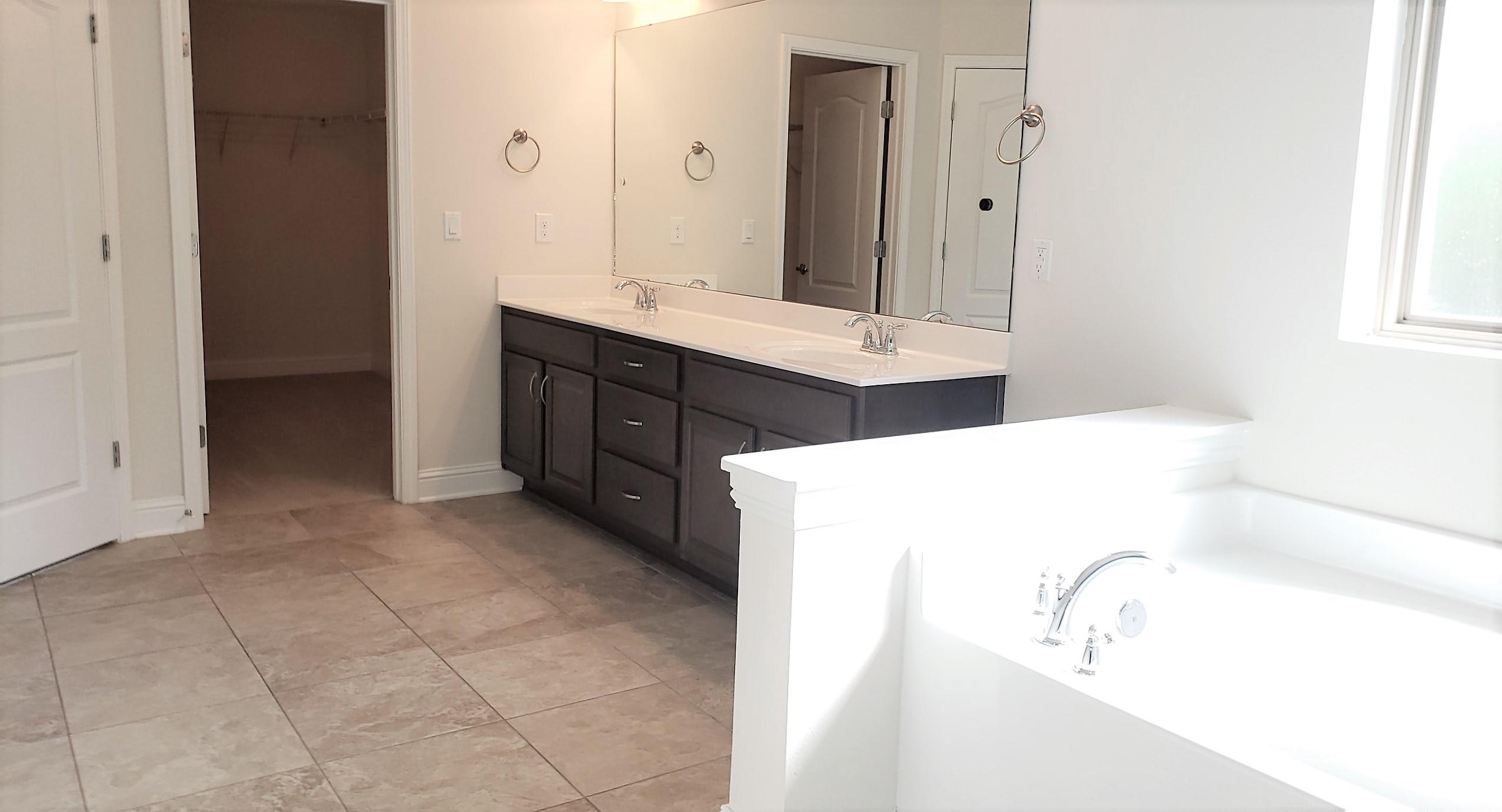 Nature Lake - Residential