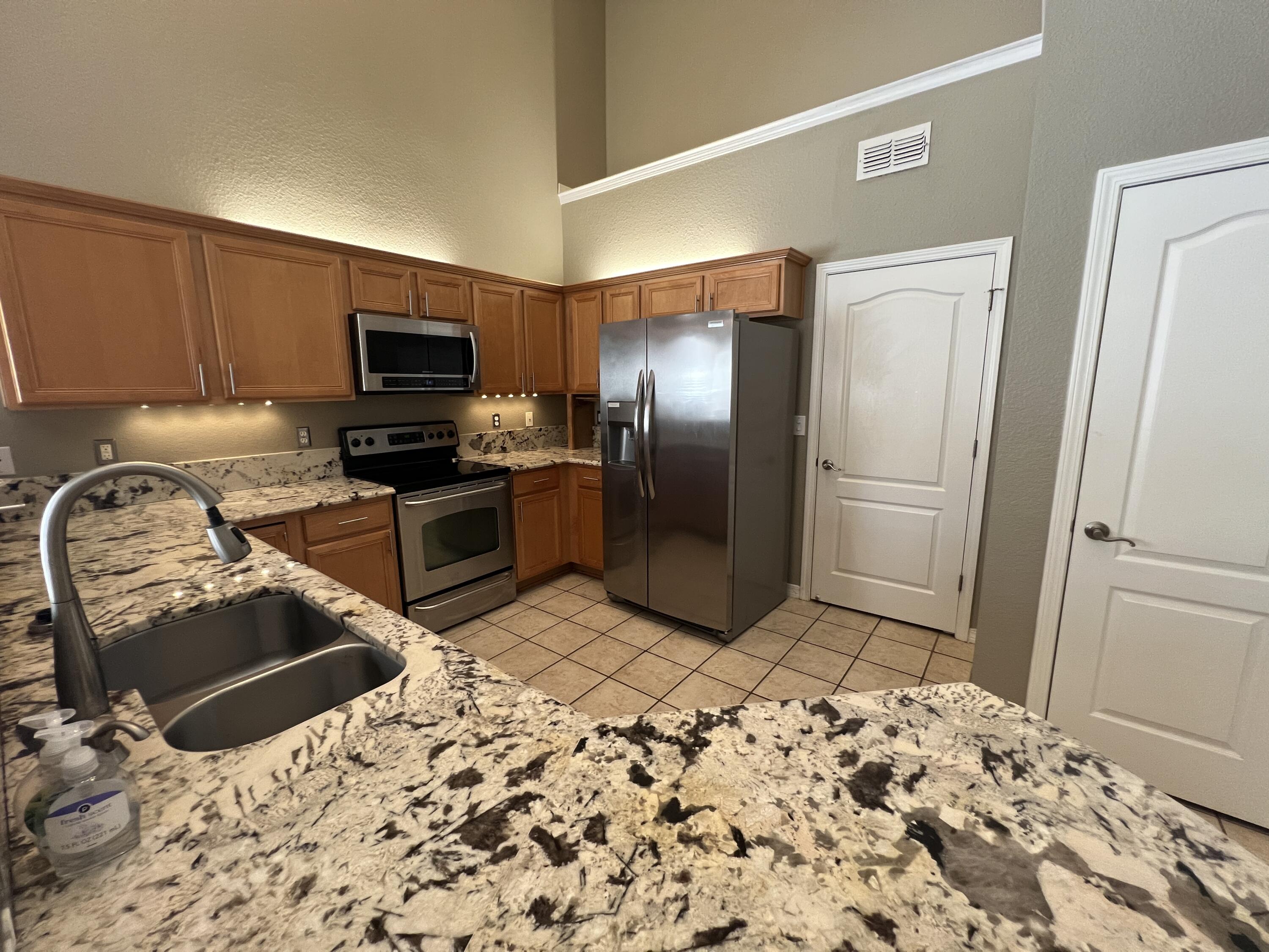 DRIFTWOOD ESTATES - Residential Lease