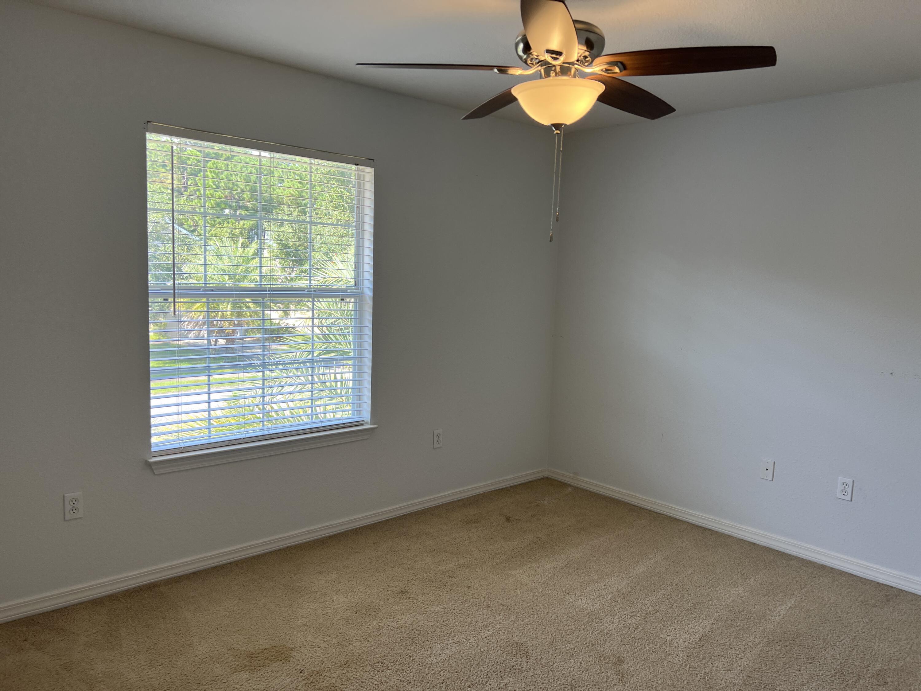 DRIFTWOOD ESTATES - Residential Lease