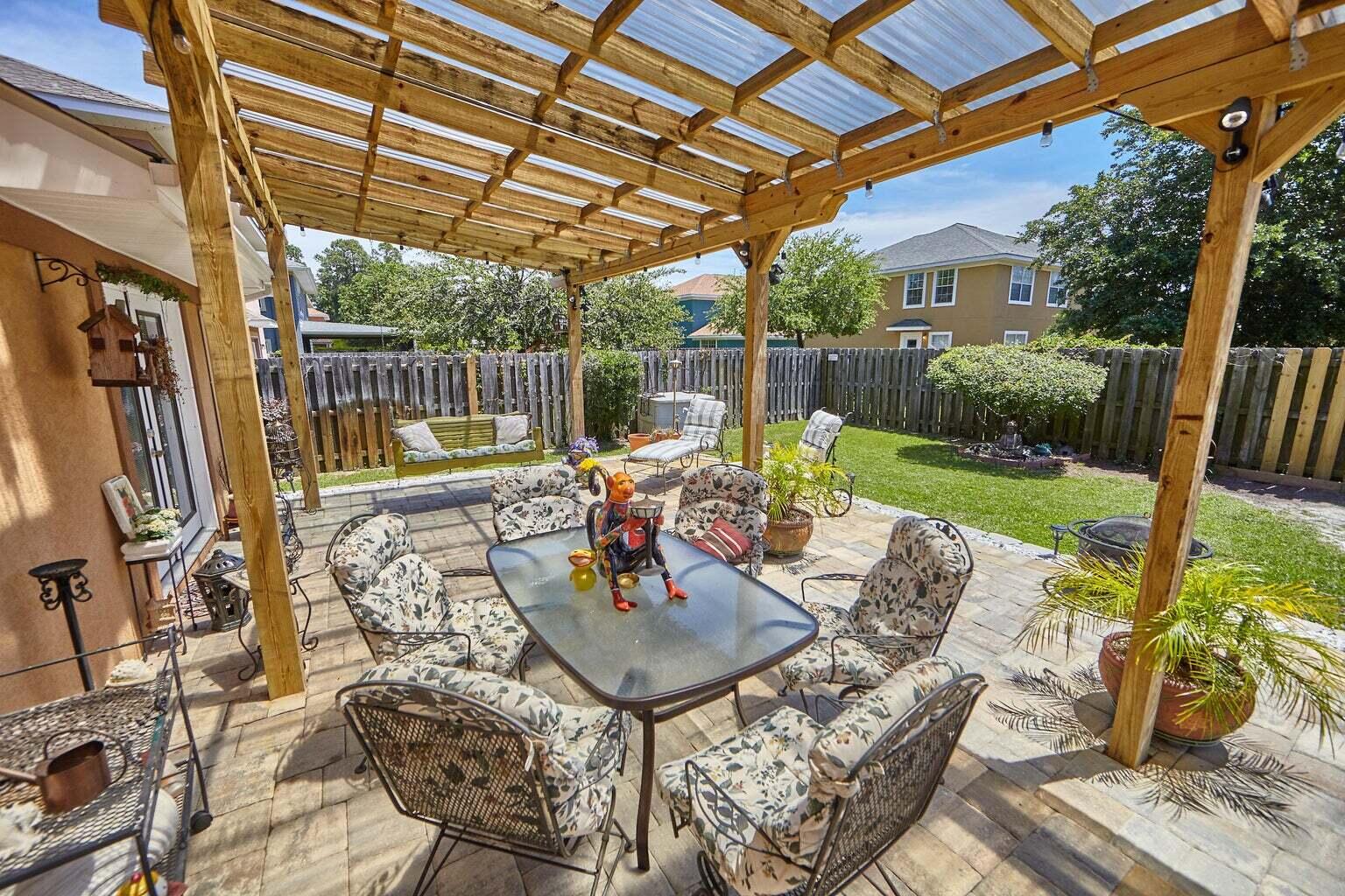 DRIFTWOOD ESTATES - Residential Lease