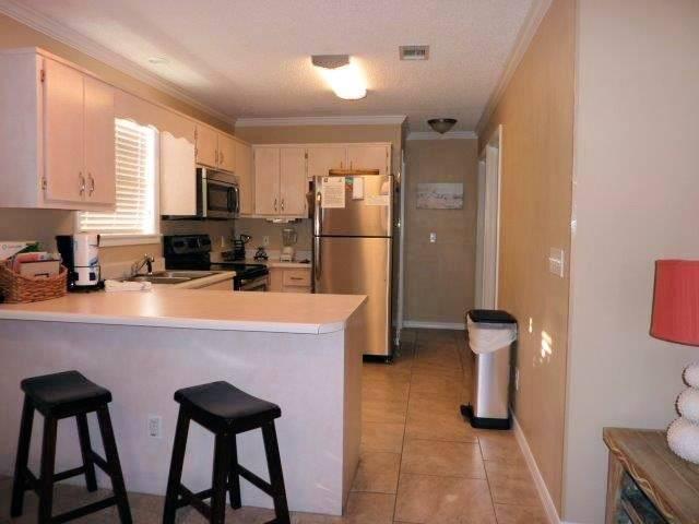 BEACHSIDE VILLAS CONDO - Residential