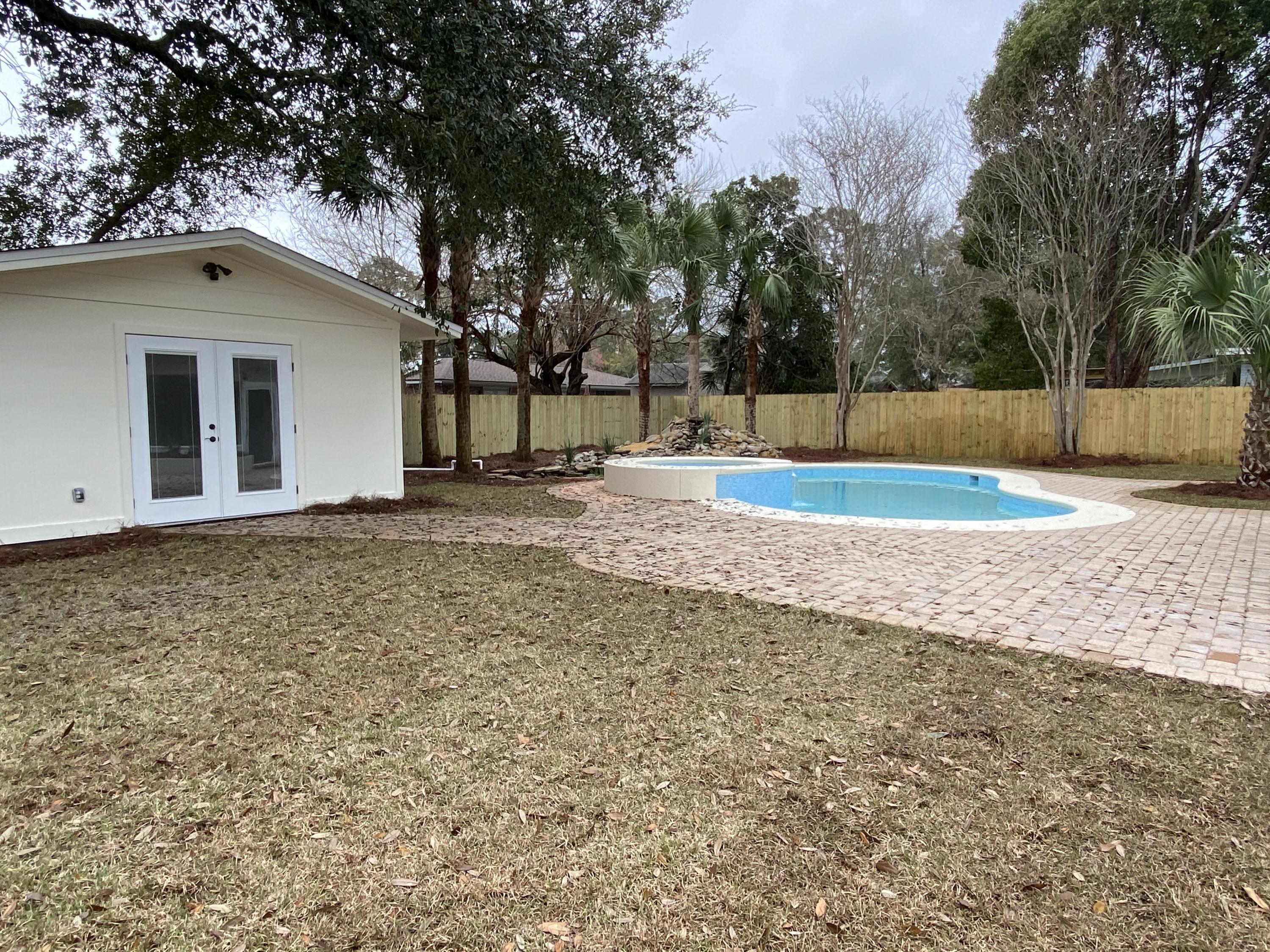 PALM ESTATES UNIT 1 - Residential