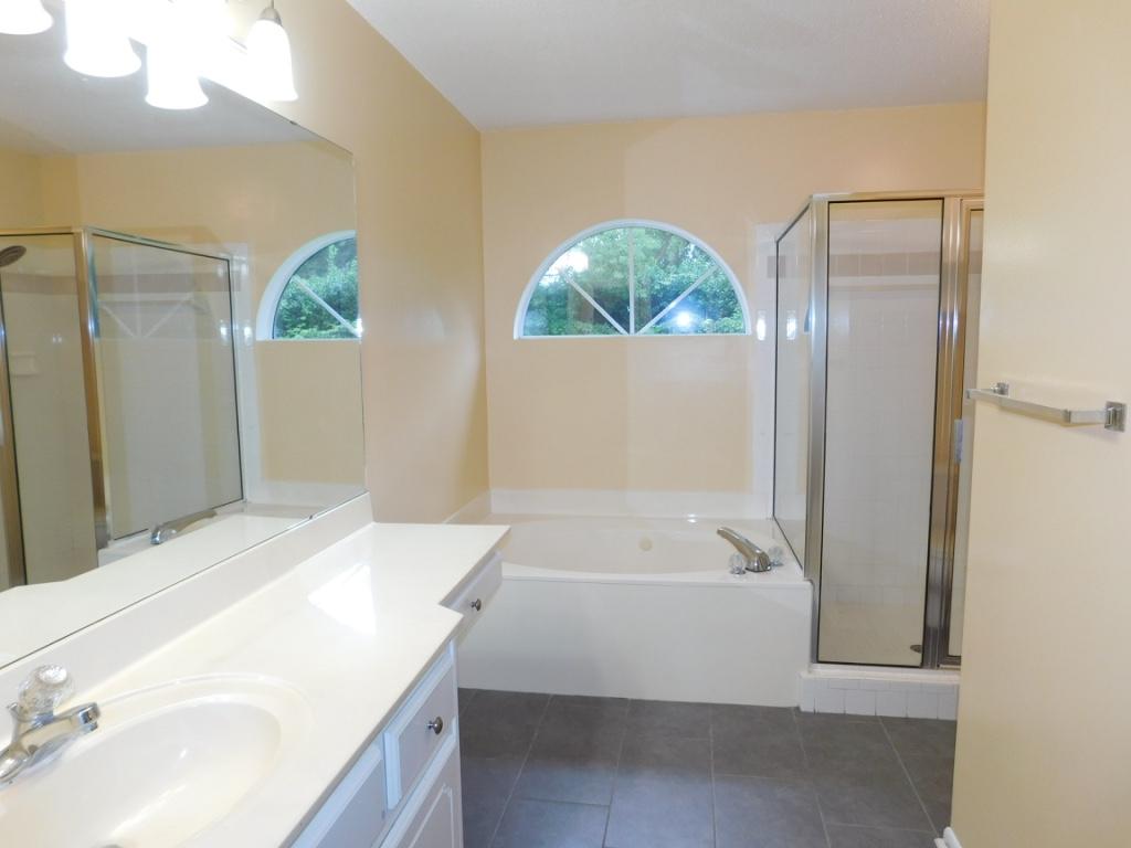 PARKWOOD LANE BLUEWATER BAY - Residential