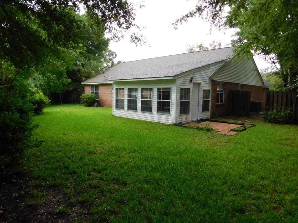 PARKWOOD LANE BLUEWATER BAY - Residential