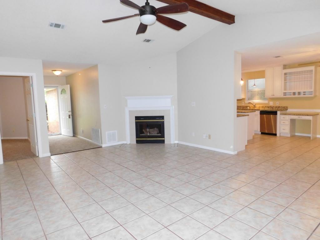 PARKWOOD LANE BLUEWATER BAY - Residential