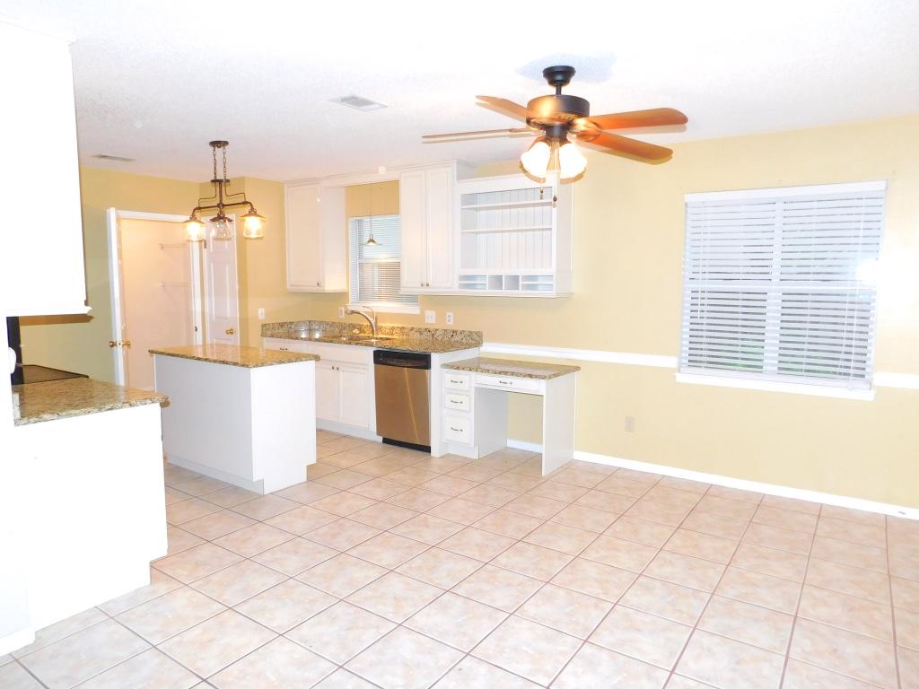 PARKWOOD LANE BLUEWATER BAY - Residential