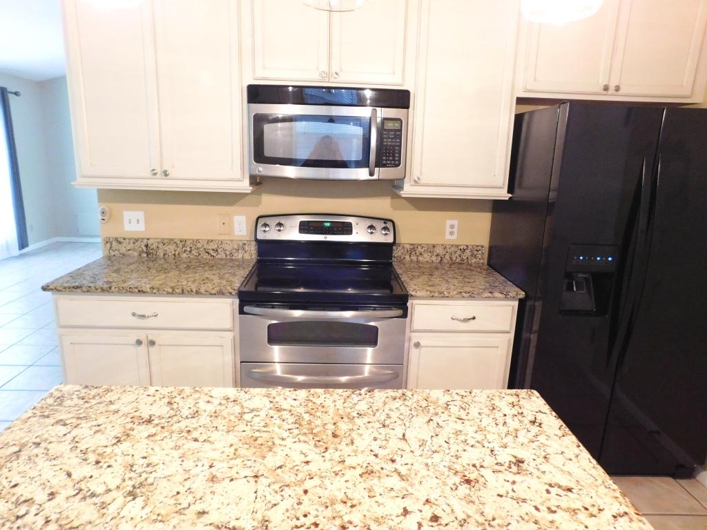 PARKWOOD LANE BLUEWATER BAY - Residential