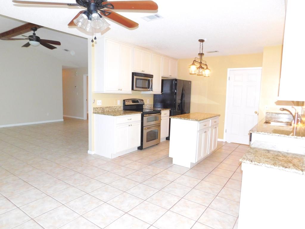 PARKWOOD LANE BLUEWATER BAY - Residential