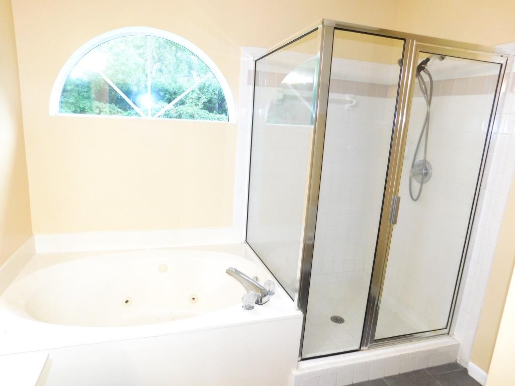 PARKWOOD LANE BLUEWATER BAY - Residential