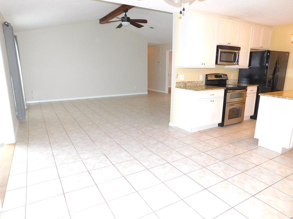 PARKWOOD LANE BLUEWATER BAY - Residential