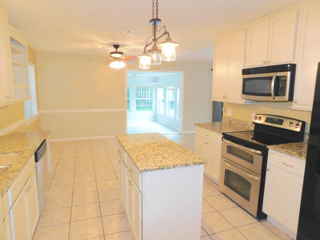 PARKWOOD LANE BLUEWATER BAY - Residential