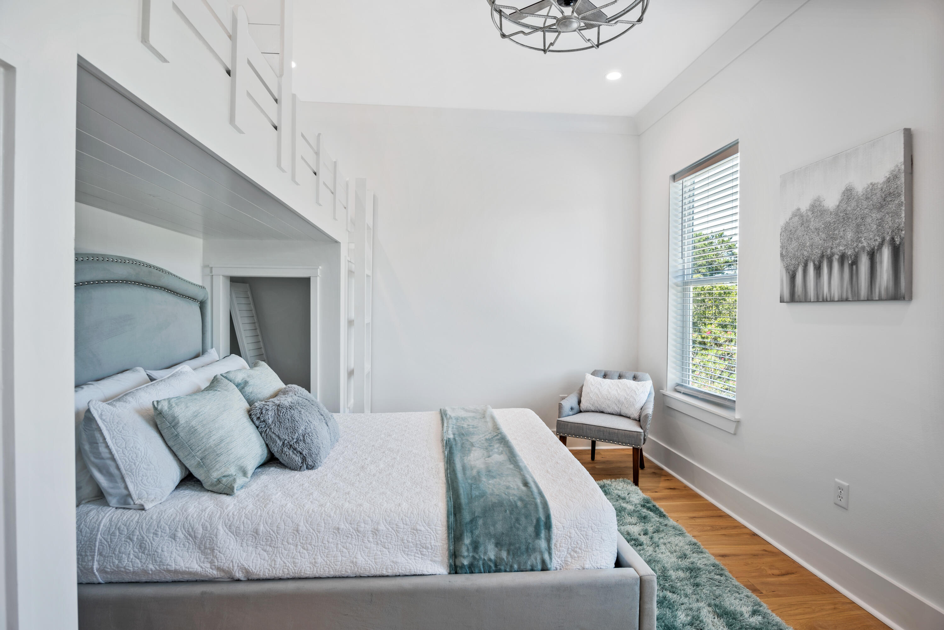 EMERALD WATERS VILLAGE - Residential