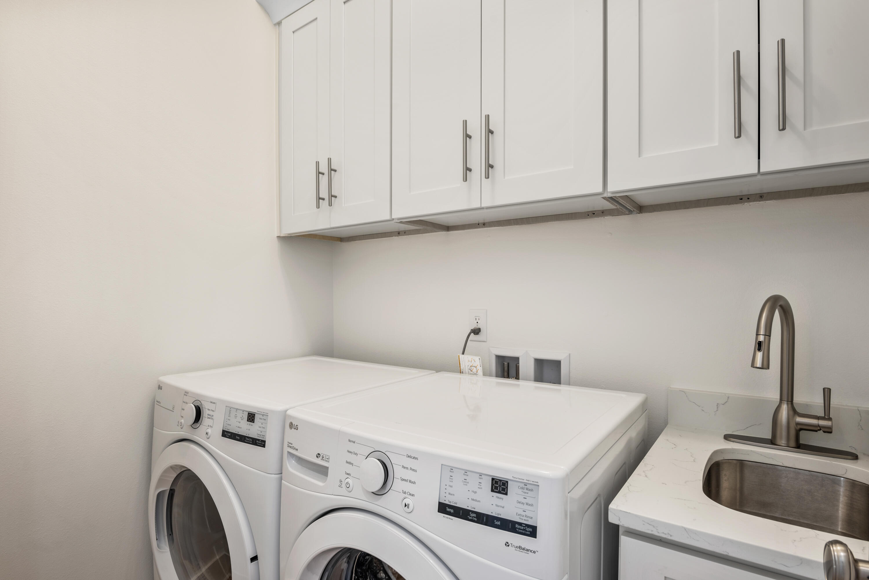 EMERALD WATERS VILLAGE - Residential