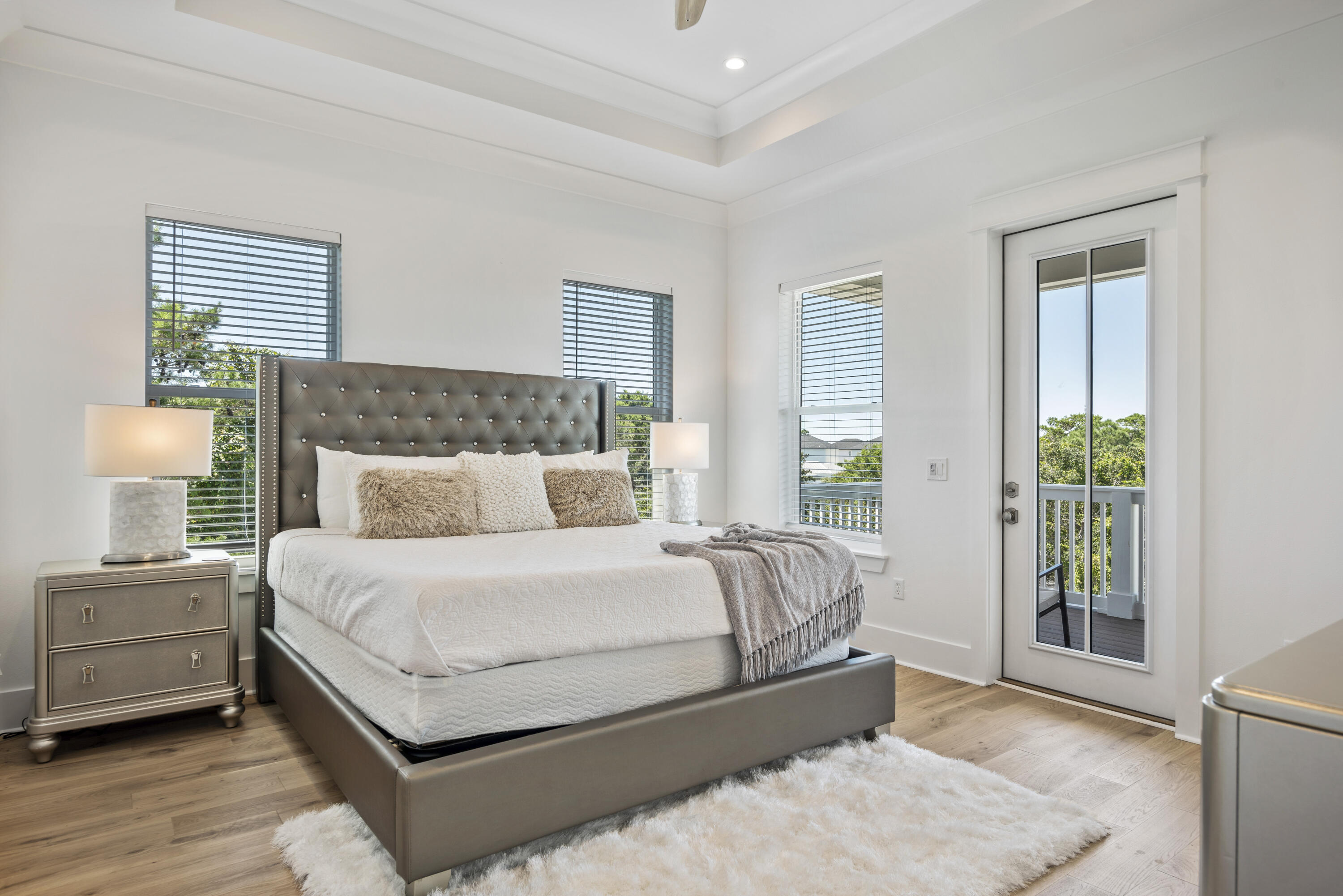 EMERALD WATERS VILLAGE - Residential