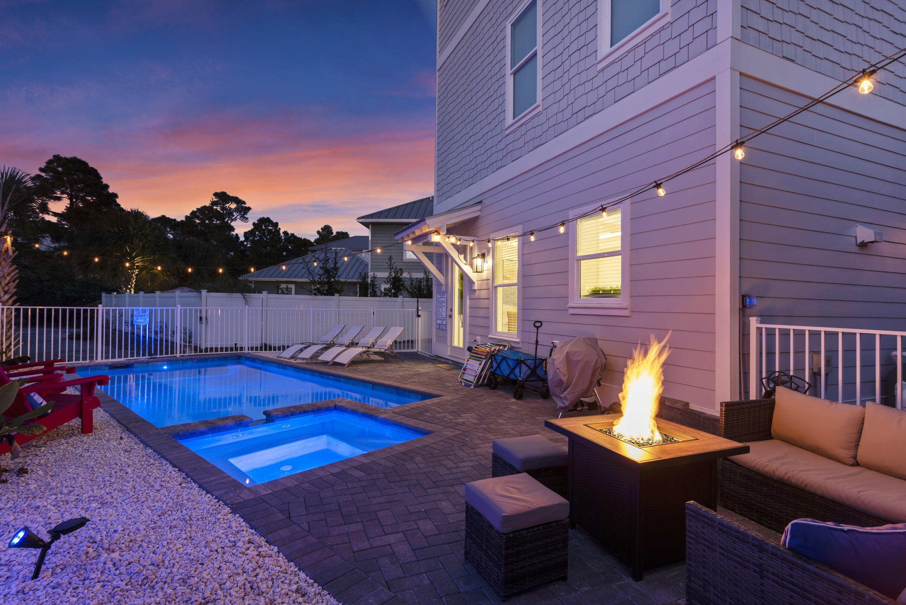 EMERALD WATERS VILLAGE - Residential