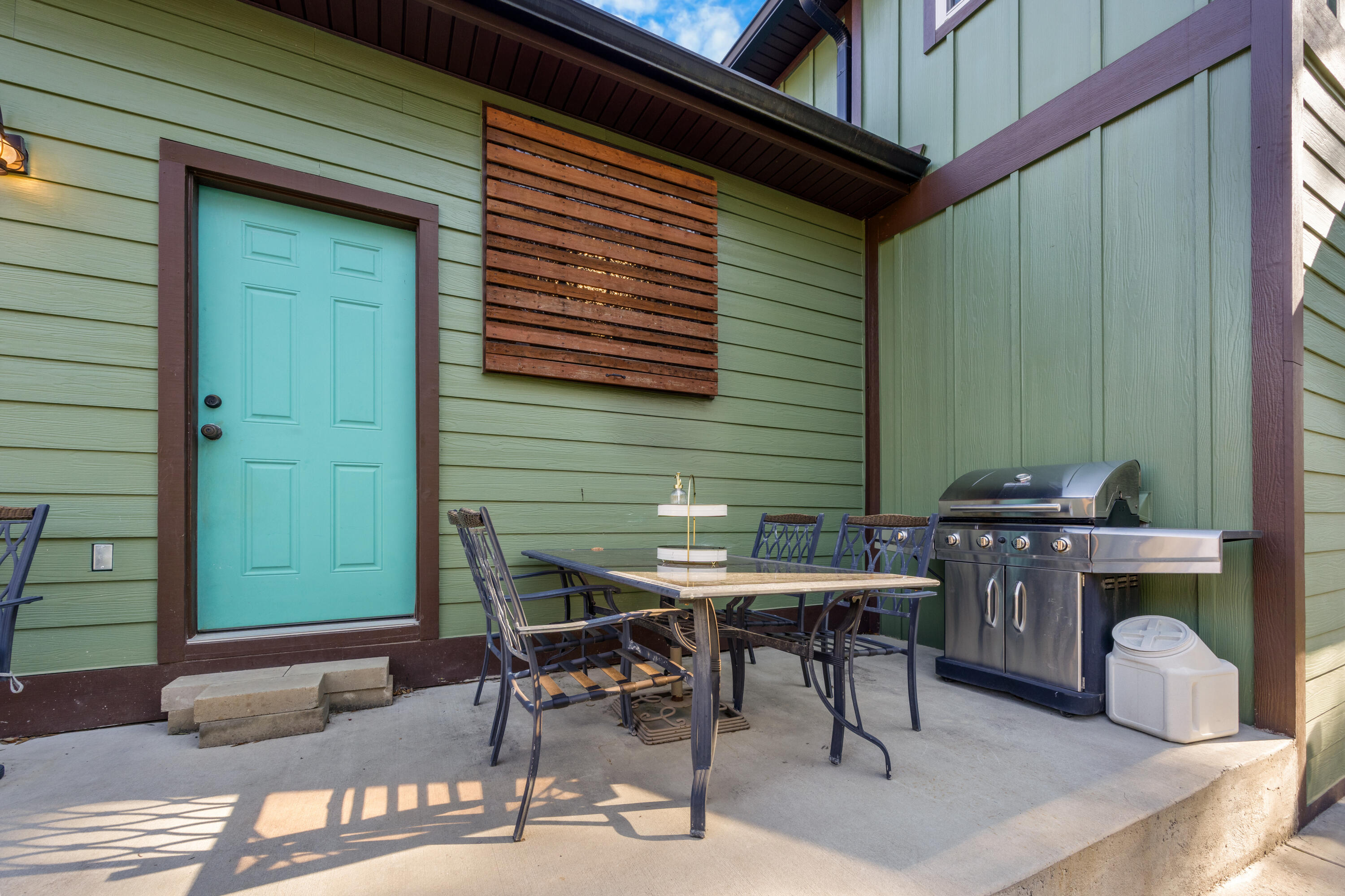 WINGARD ADDN BEG NW - Residential