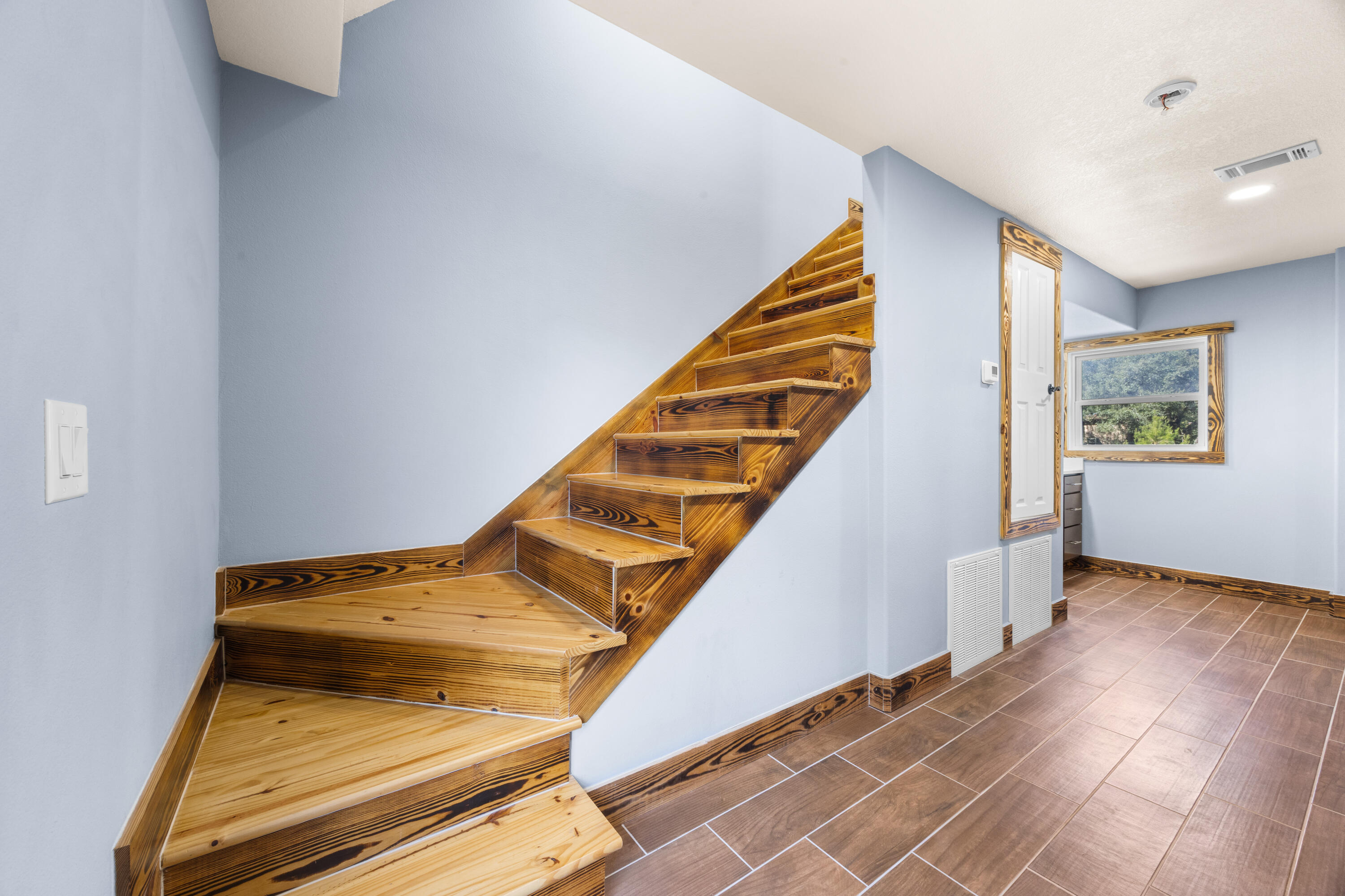 WINGARD ADDN BEG NW - Residential