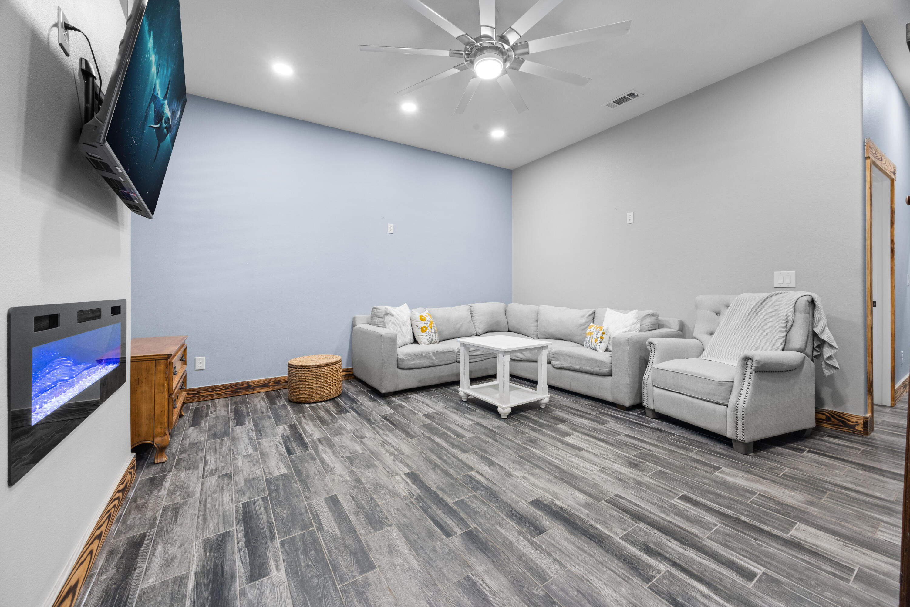 WINGARD ADDN BEG NW - Residential