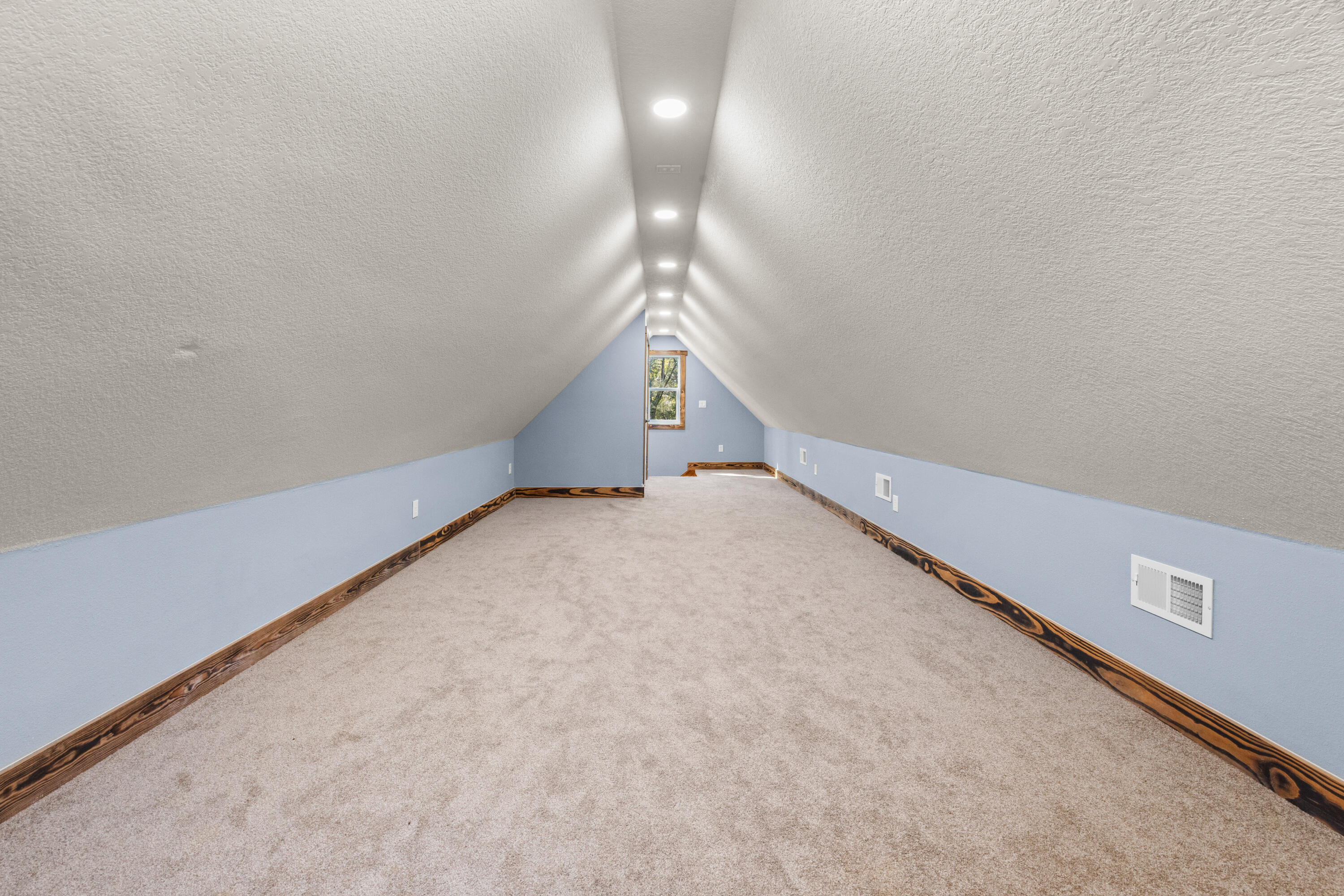 WINGARD ADDN BEG NW - Residential