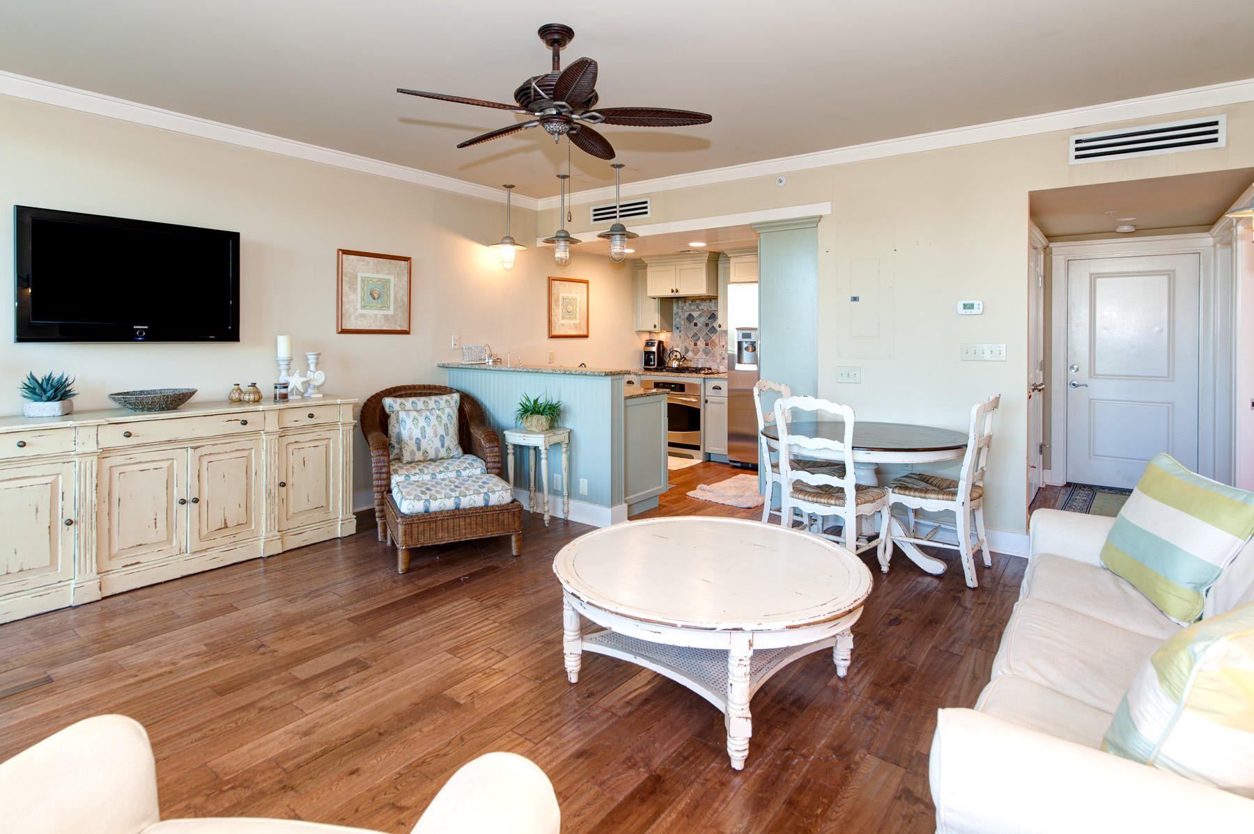 Six Palms - Residential