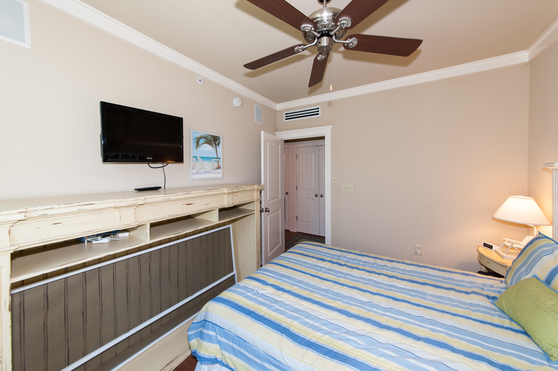 Six Palms - Residential