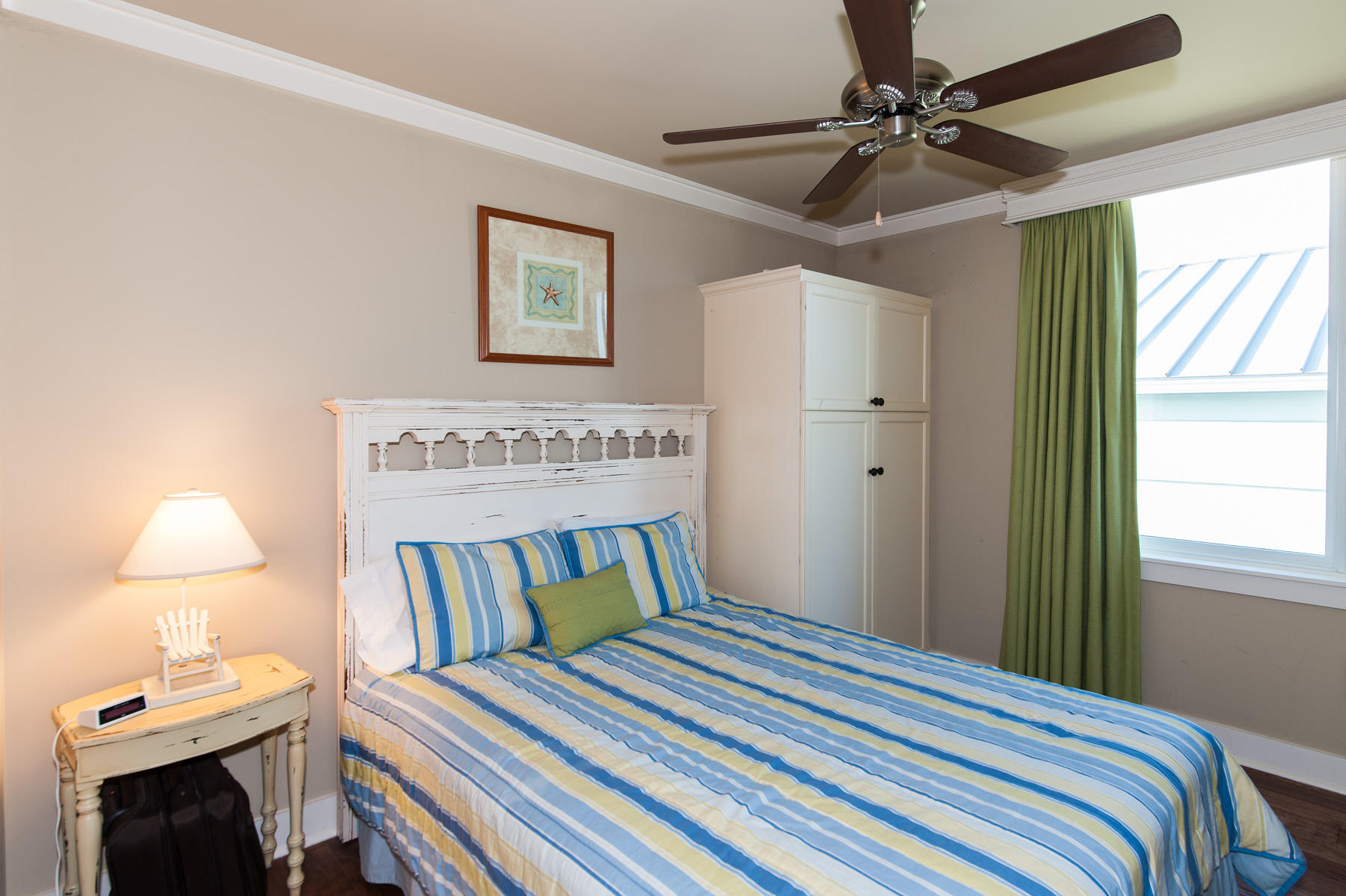 Six Palms - Residential