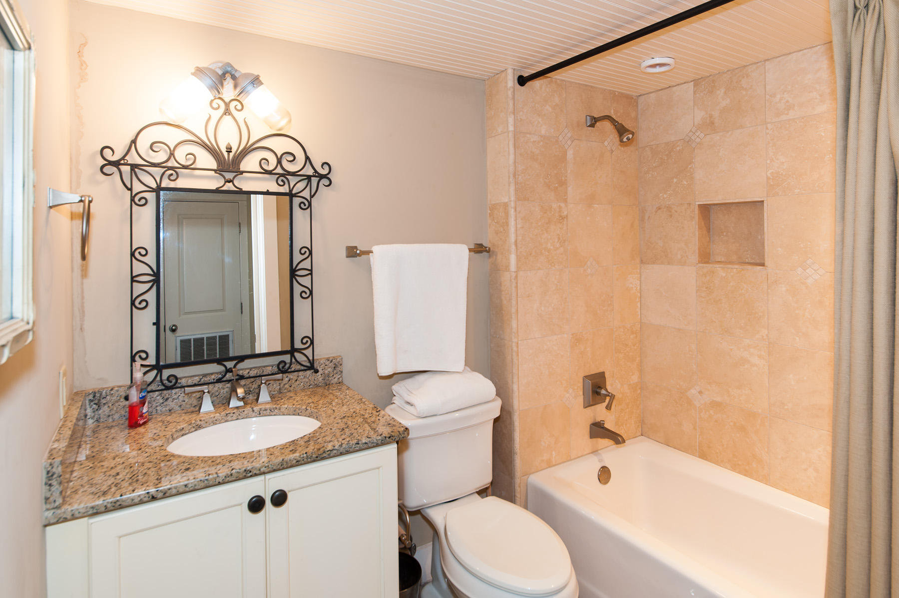 Six Palms - Residential