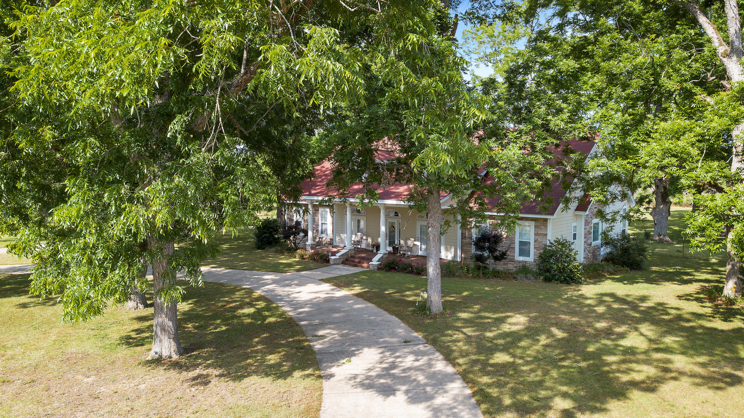 Metes and Bounds- 20 acres - Residential