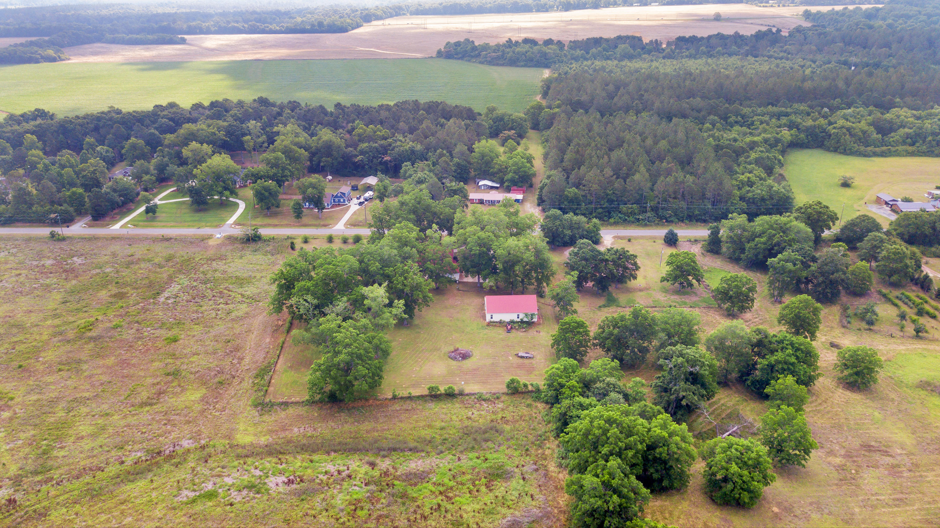 Metes and Bounds- 20 acres - Residential