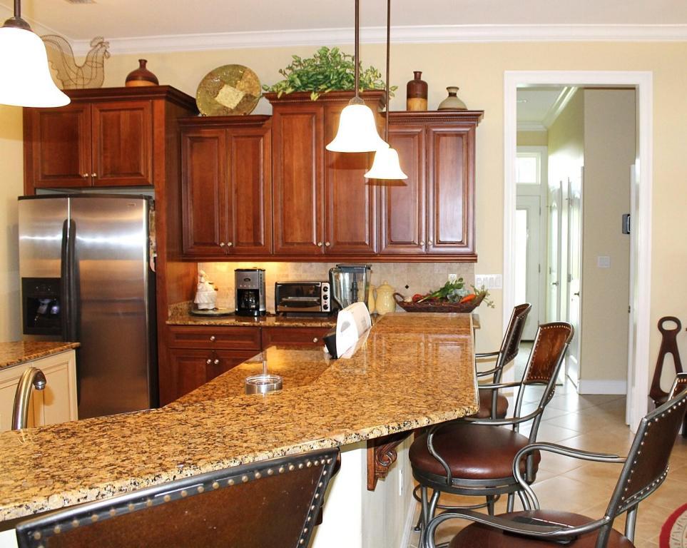 Metes and Bounds- 20 acres - Residential