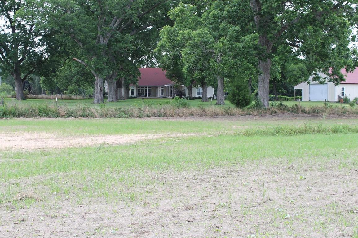 Metes and Bounds- 20 acres - Residential