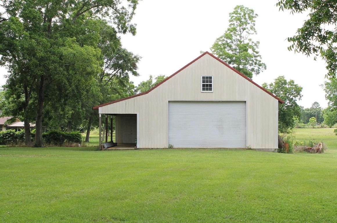 Metes and Bounds- 20 acres - Residential