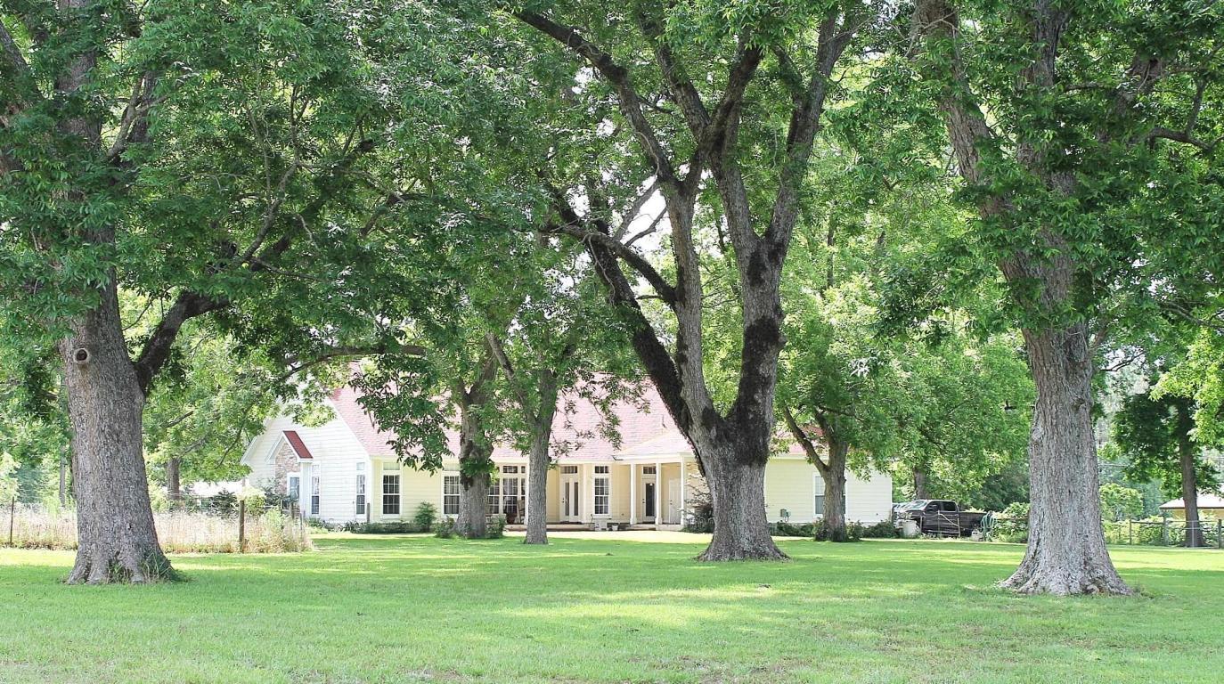 Metes and Bounds- 20 acres - Residential