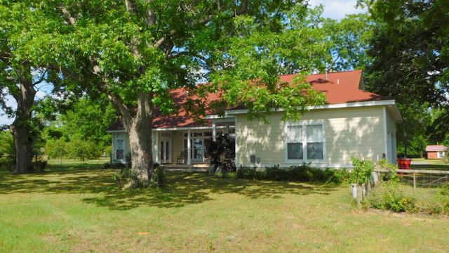 Metes and Bounds- 20 acres - Residential